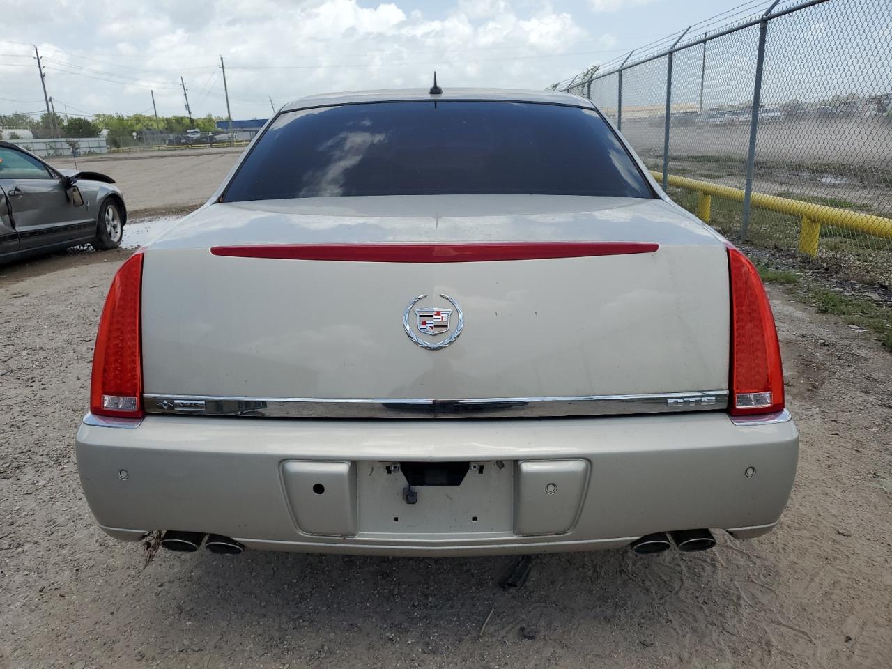 2007 Cadillac Dts VIN: 1G6KD57Y27U188855 Lot: 65244634