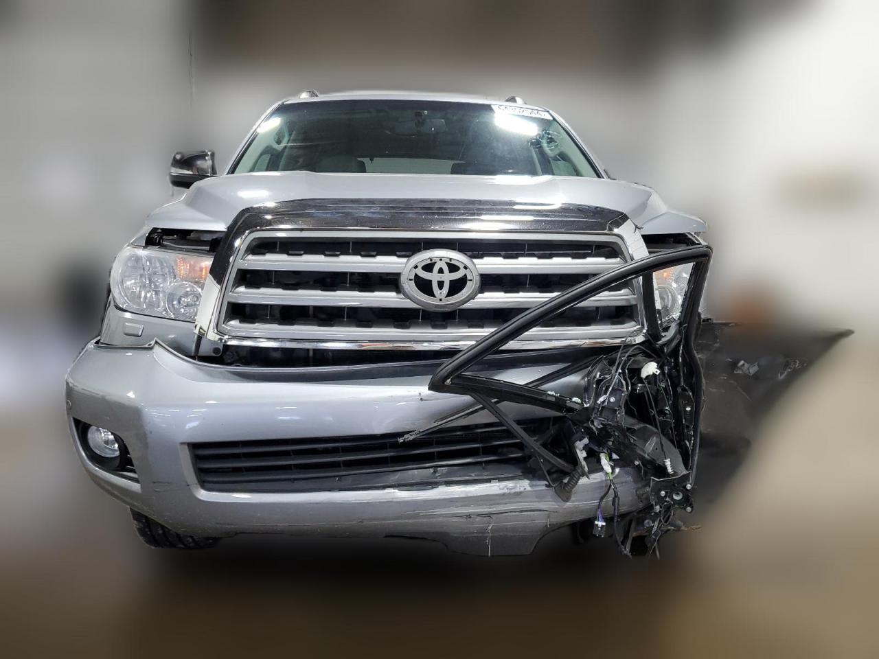 2011 Toyota Sequoia Platinum VIN: 5TDDW5G1XBS045619 Lot: 64352544