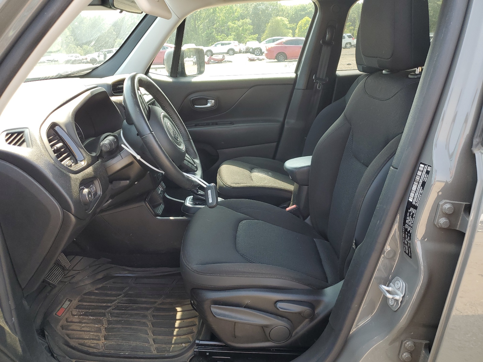 ZACNJABB6LPM06464 2020 Jeep Renegade Latitude