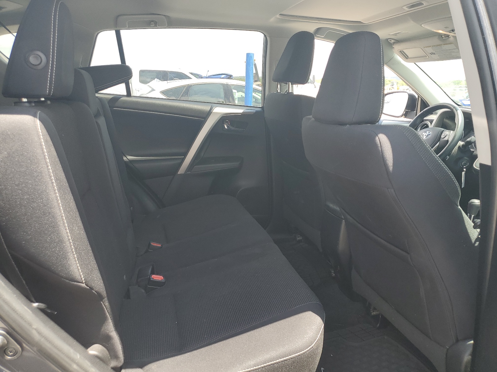 2T3WFREV2GW239301 2016 Toyota Rav4 Xle