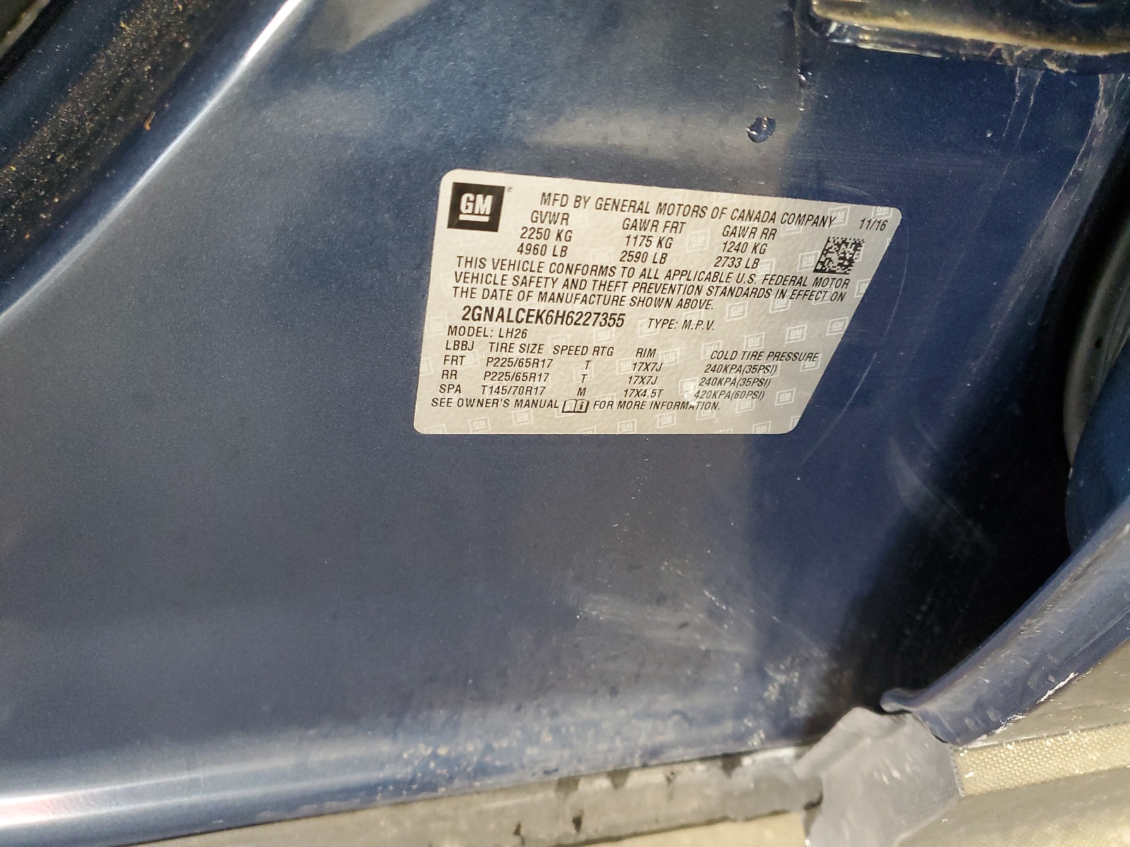 2GNALCEK6H6227355 2017 Chevrolet Equinox Lt