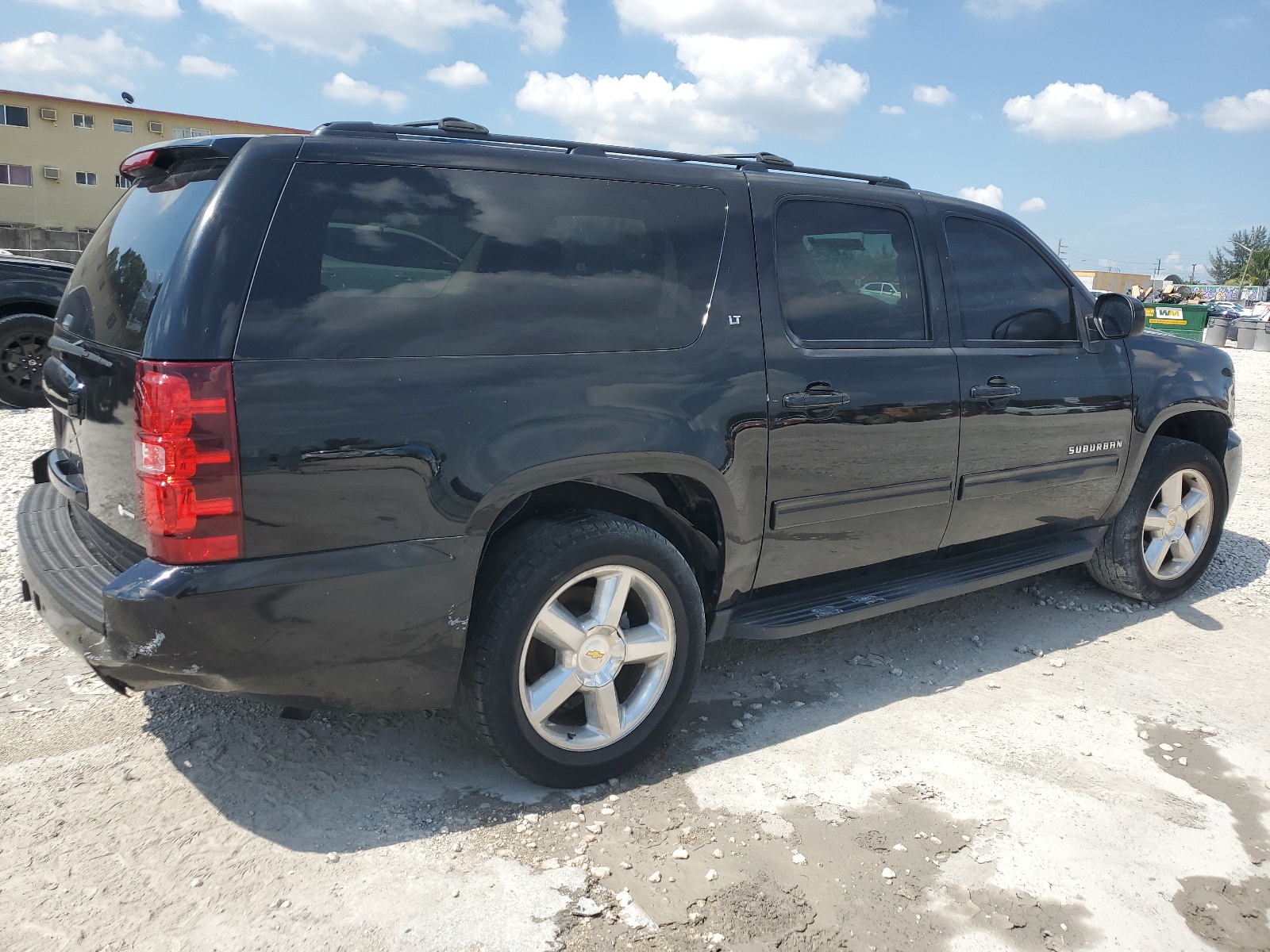 2014 Chevrolet Suburban C1500 Lt vin: 1GNSCJE04ER104435