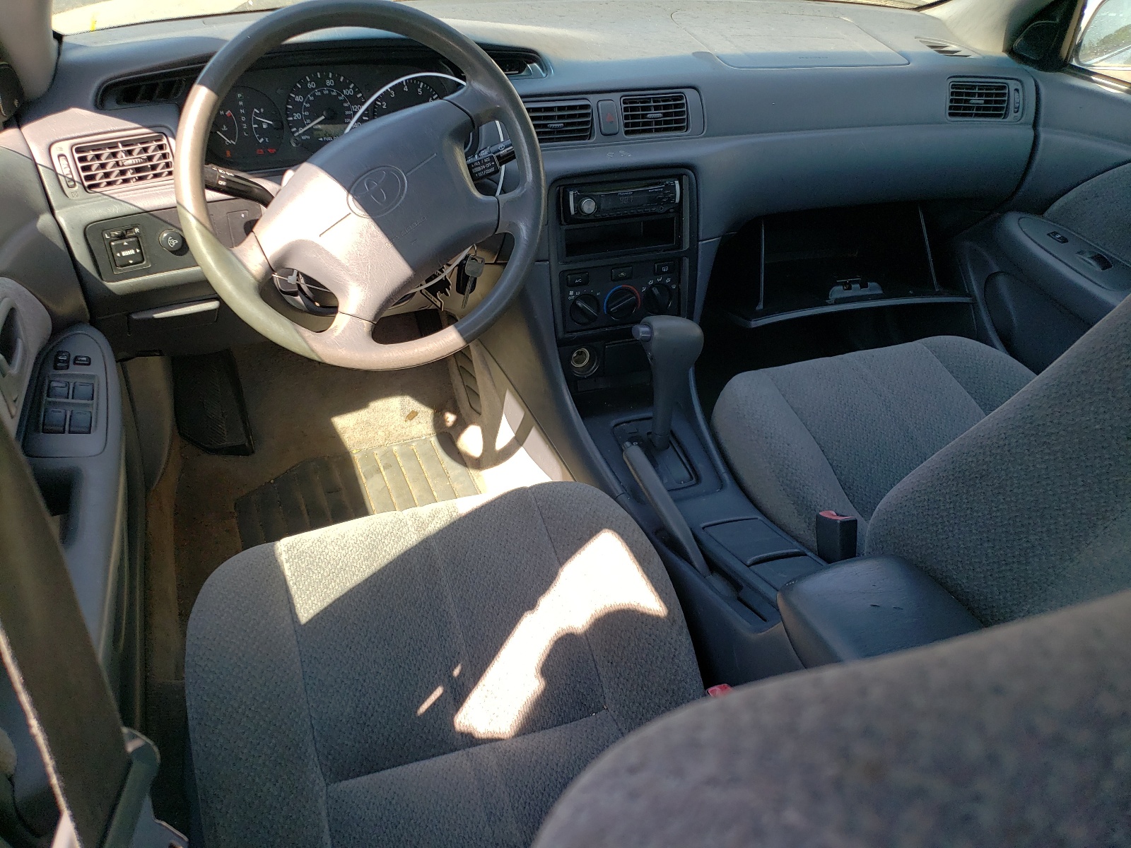 JT2BG22KXY0503425 2000 Toyota Camry Ce