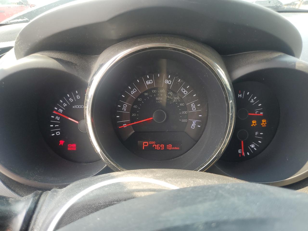 2011 Kia Soul + VIN: KNDJT2A29B7329393 Lot: 63292774