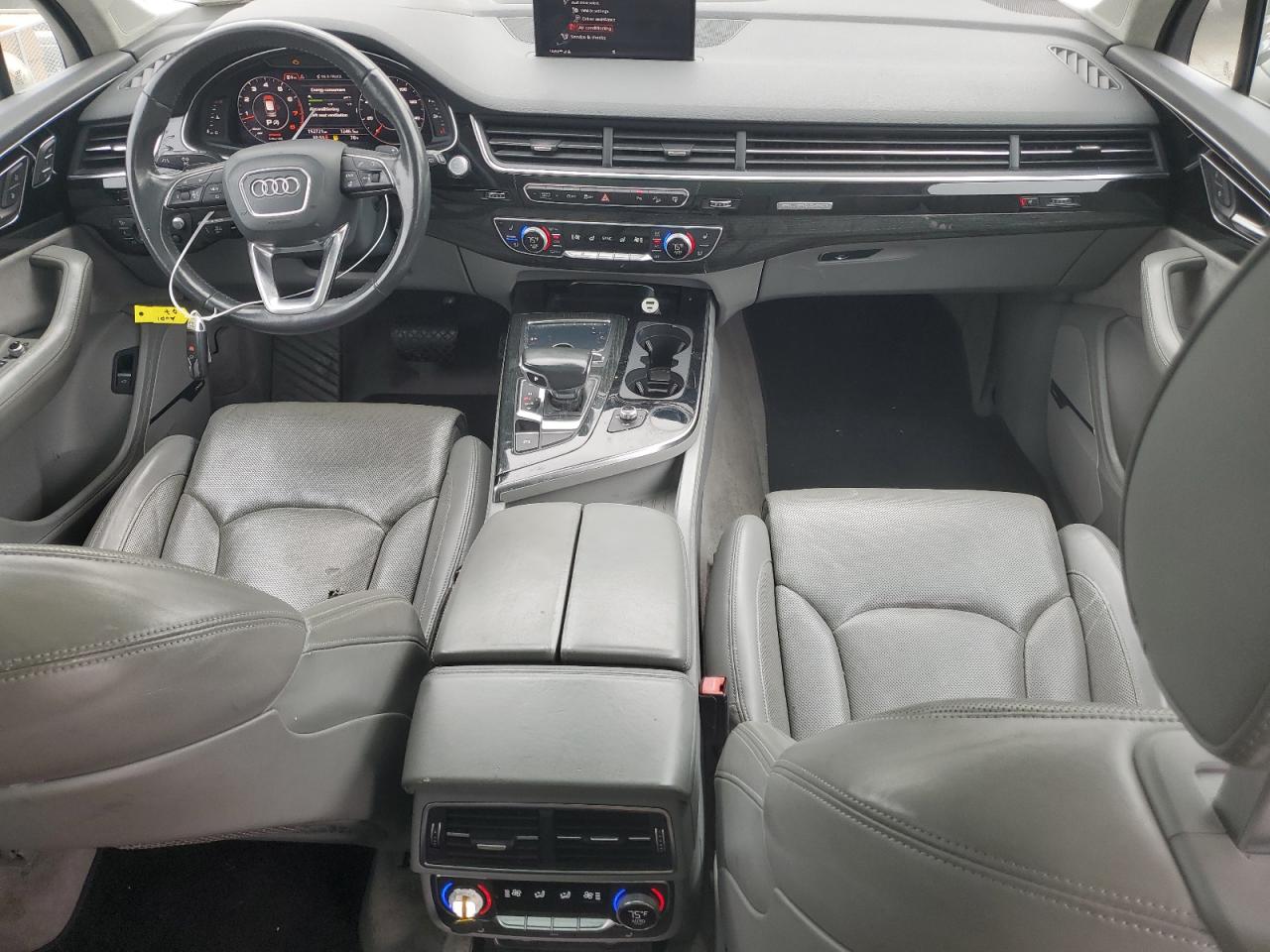 WA1VAAF7XHD031784 2017 Audi Q7 Prestige