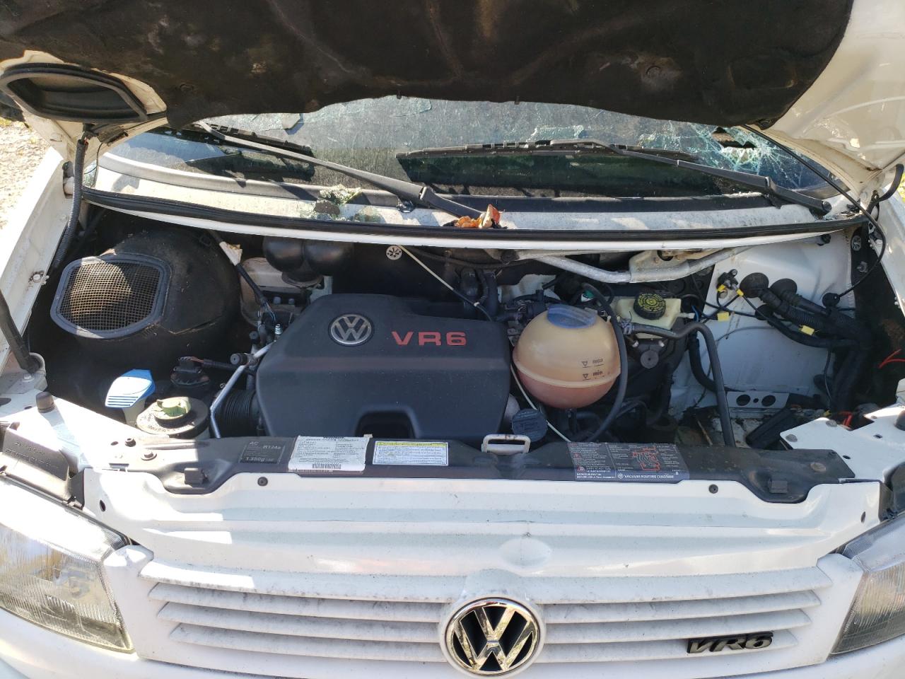 1998 Volkswagen Eurovan VIN: WV3AH8704WH114883 Lot: 61913714