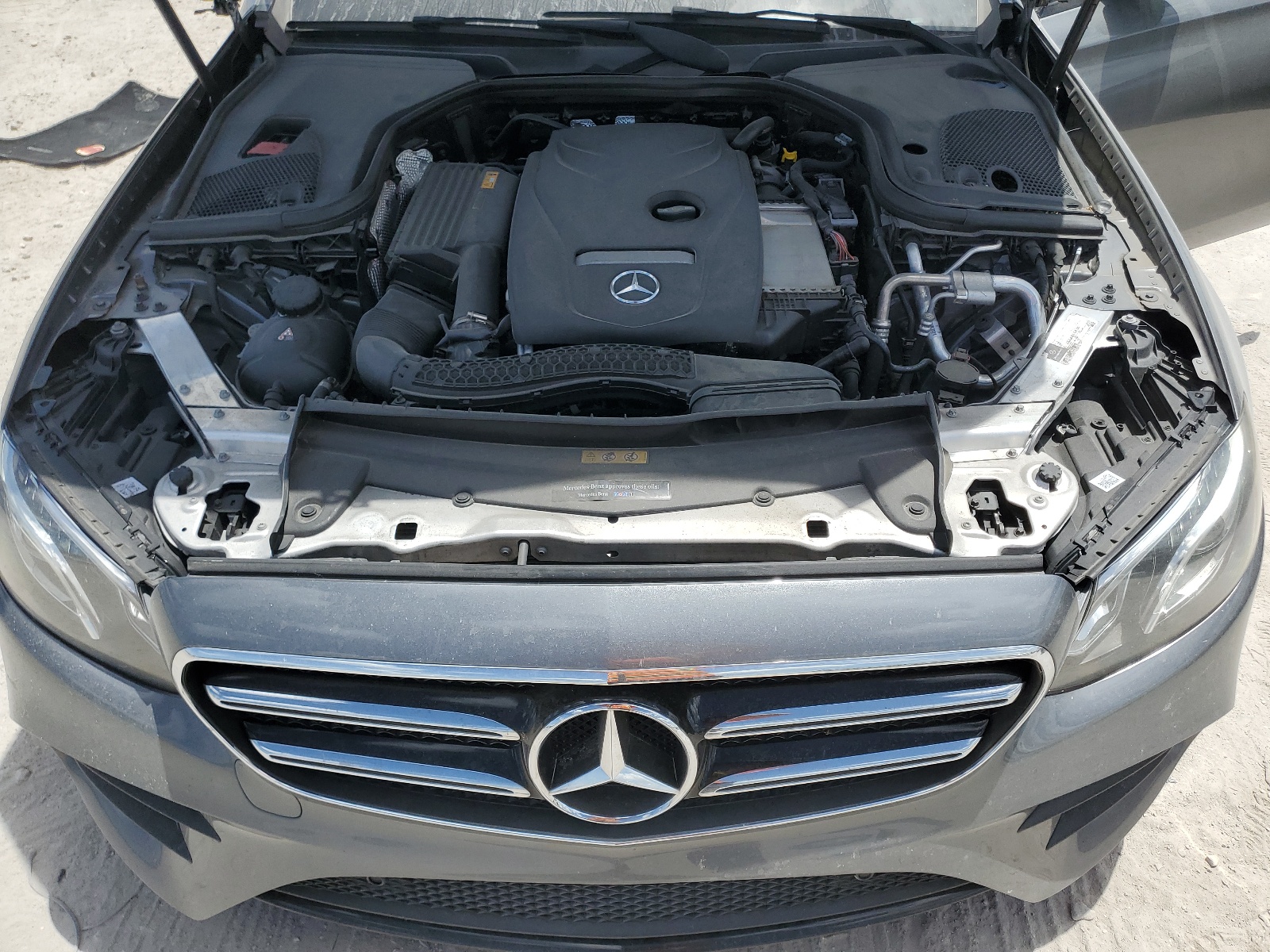 WDDZF4KB8JA470080 2018 Mercedes-Benz E 300 4Matic