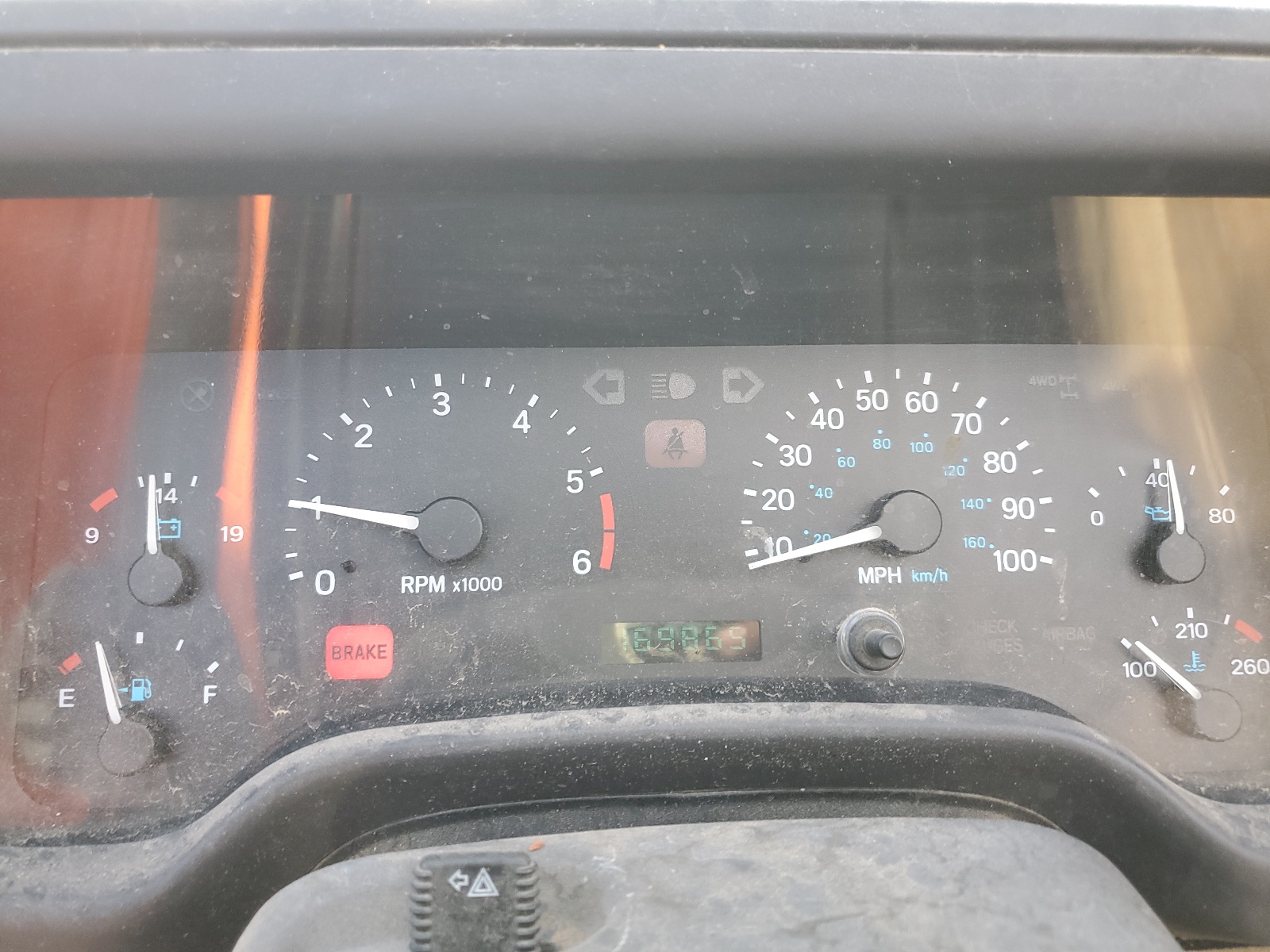 1J4FY29P2WP805667 1998 Jeep Wrangler / Tj Se