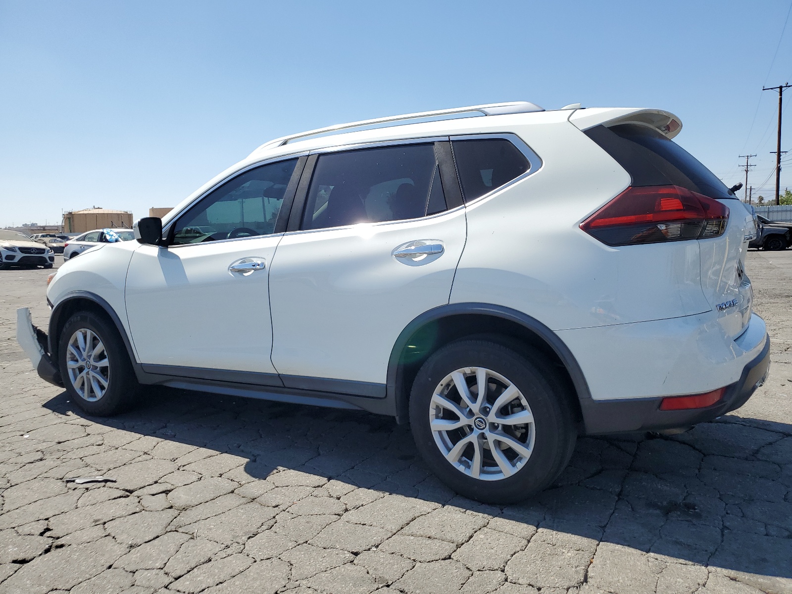 2018 Nissan Rogue S vin: KNMAT2MT5JP536625