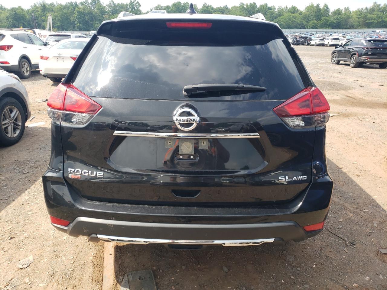 2018 Nissan Rogue S VIN: JN8AT2MV5JW307874 Lot: 61644454