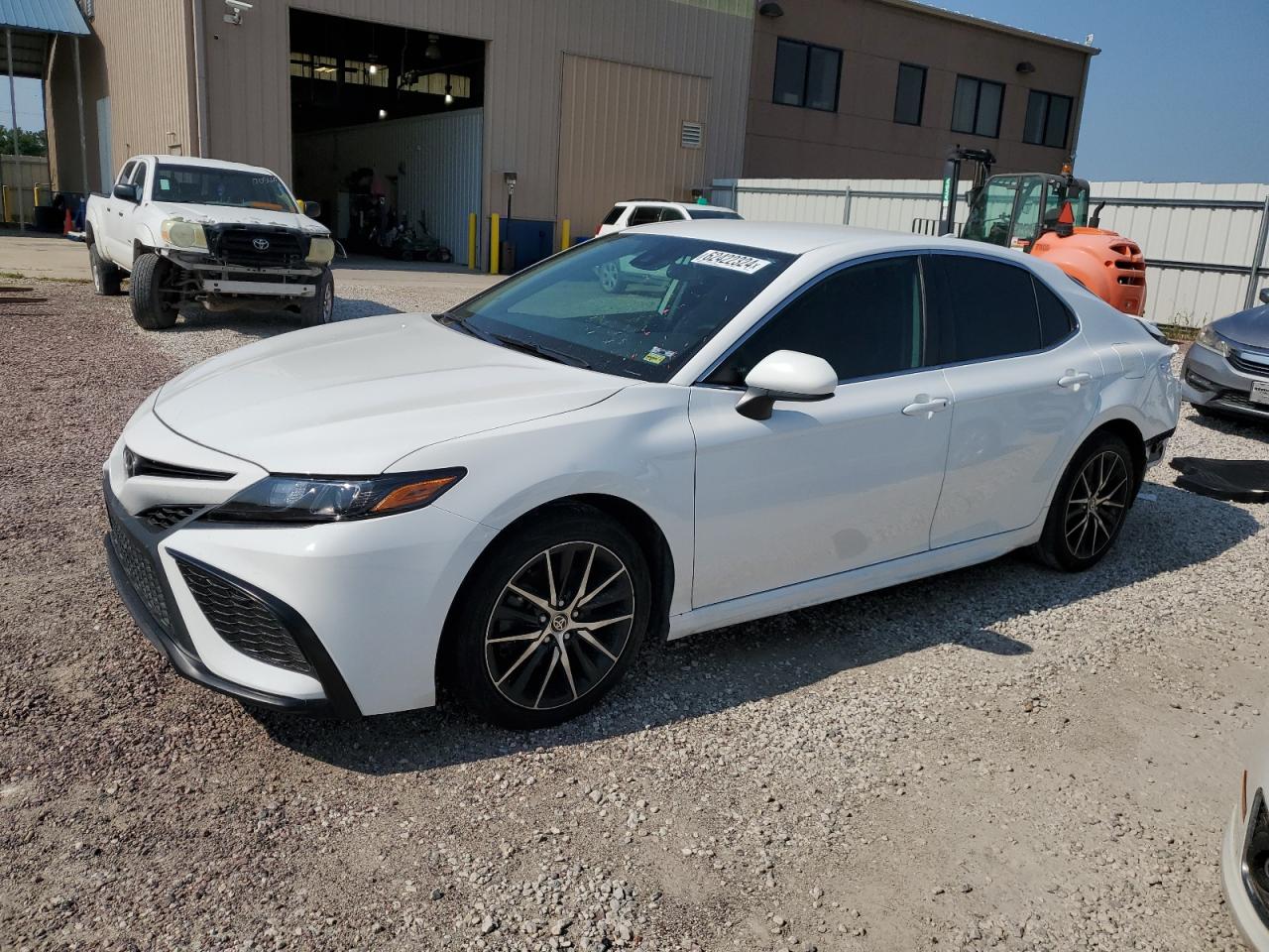 4T1G11AK9MU595720 2021 TOYOTA CAMRY - Image 1