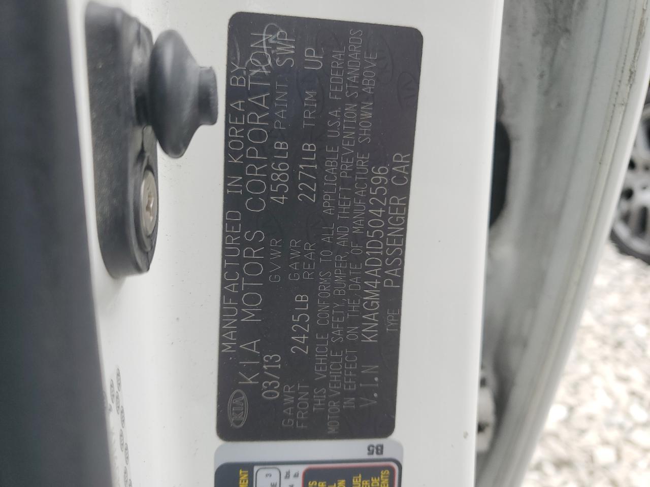 2013 Kia Optima Hybrid VIN: KNAGM4AD1D5042596 Lot: 61322684