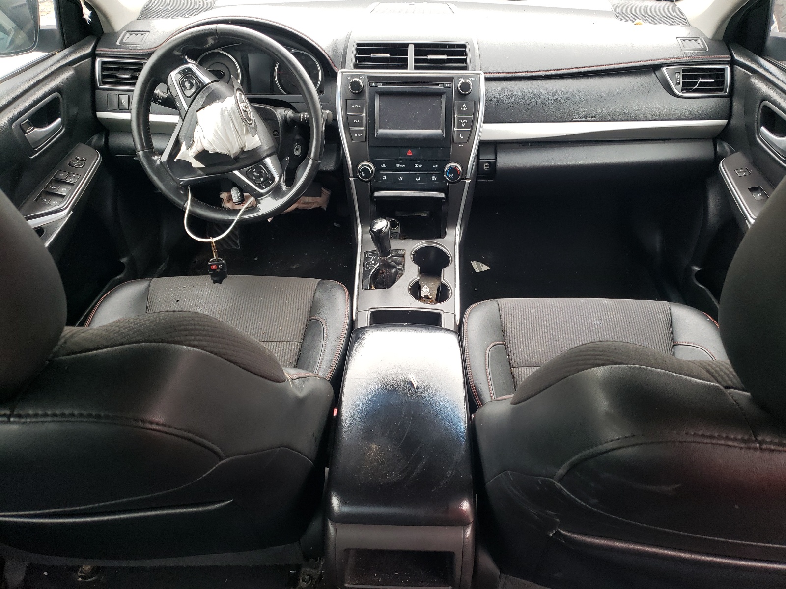 4T1BF1FK0GU193979 2016 Toyota Camry Le