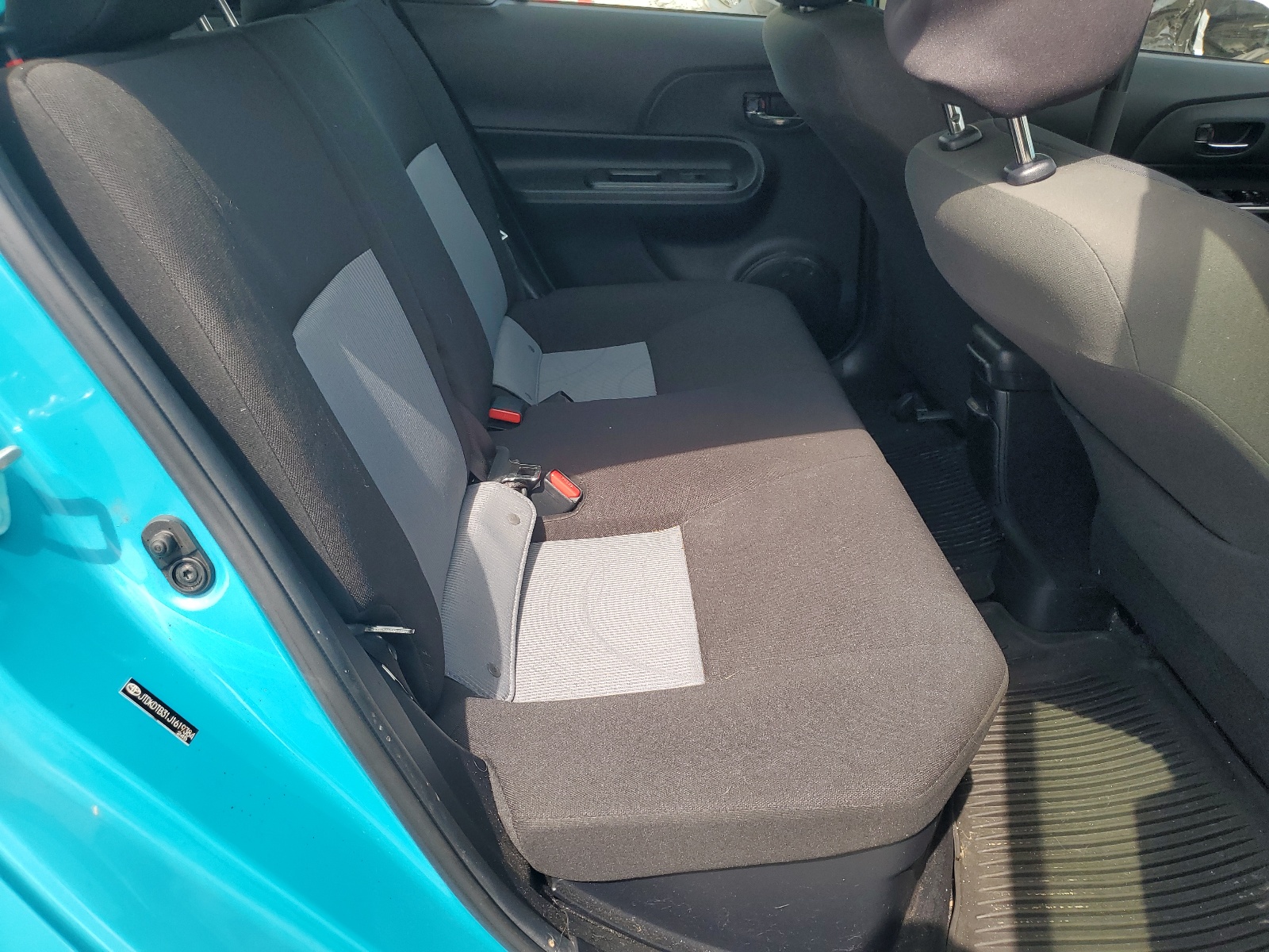 JTDKDTB31J1619384 2018 Toyota Prius C