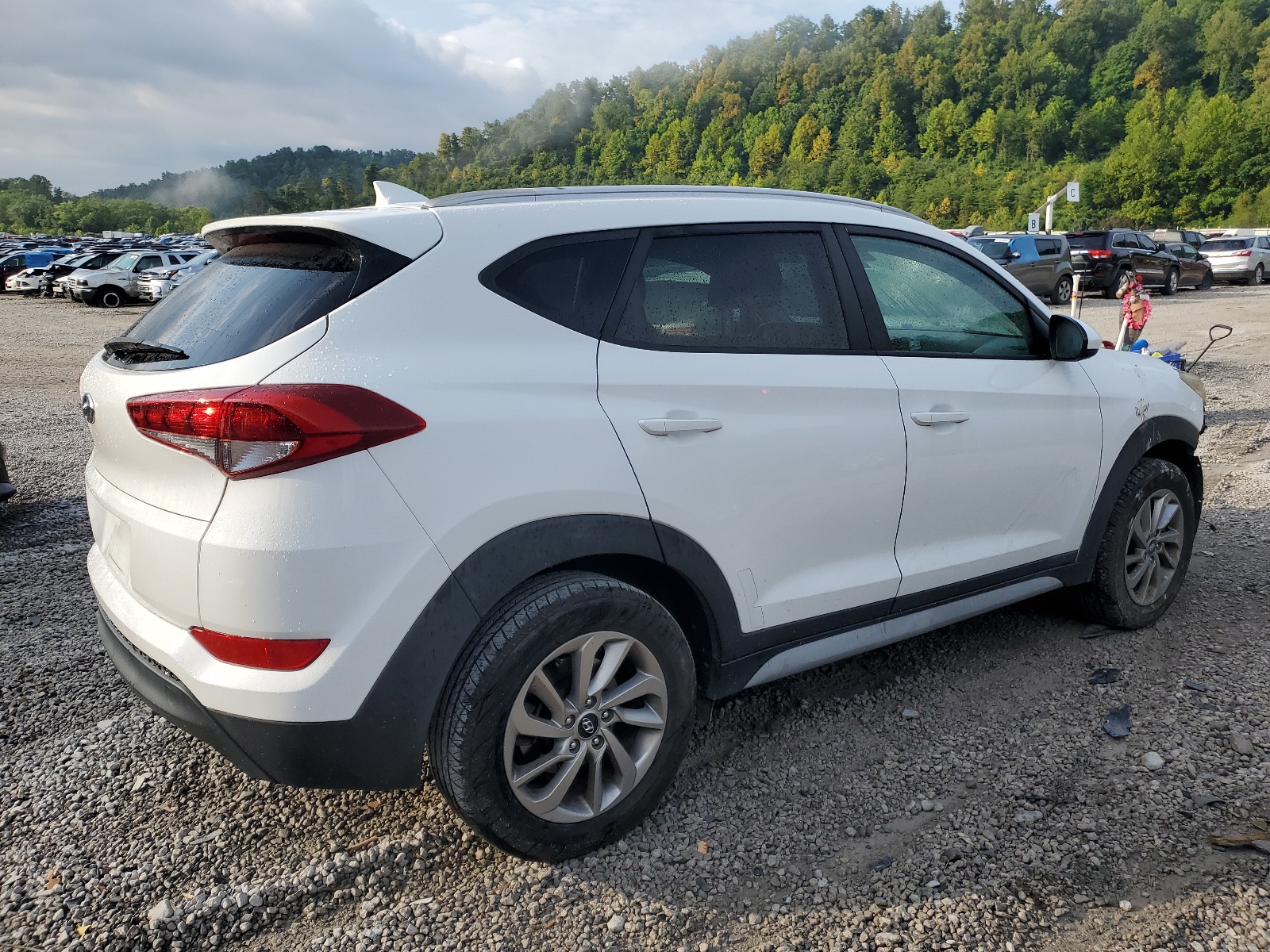 KM8J33A49JU798664 2018 Hyundai Tucson Sel