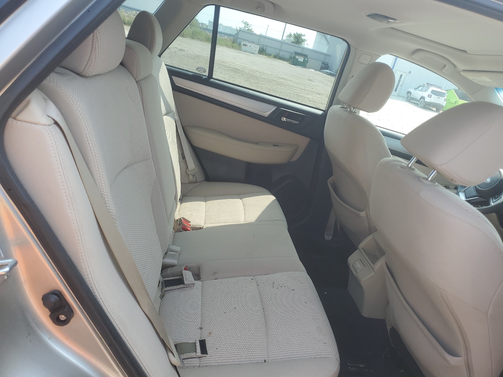 4S4BSADC6J3224463 2018 Subaru Outback 2.5I Premium