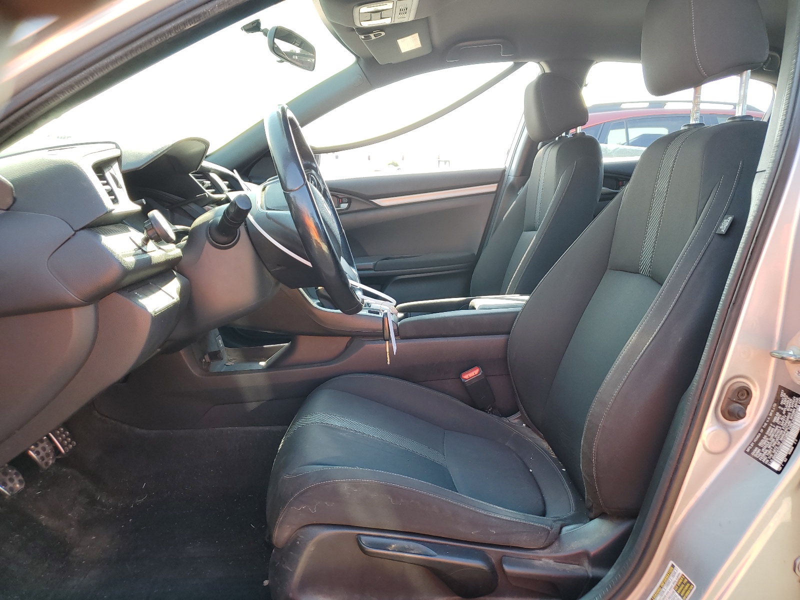 SHHFK7G4XJU213352 2018 Honda Civic Sport