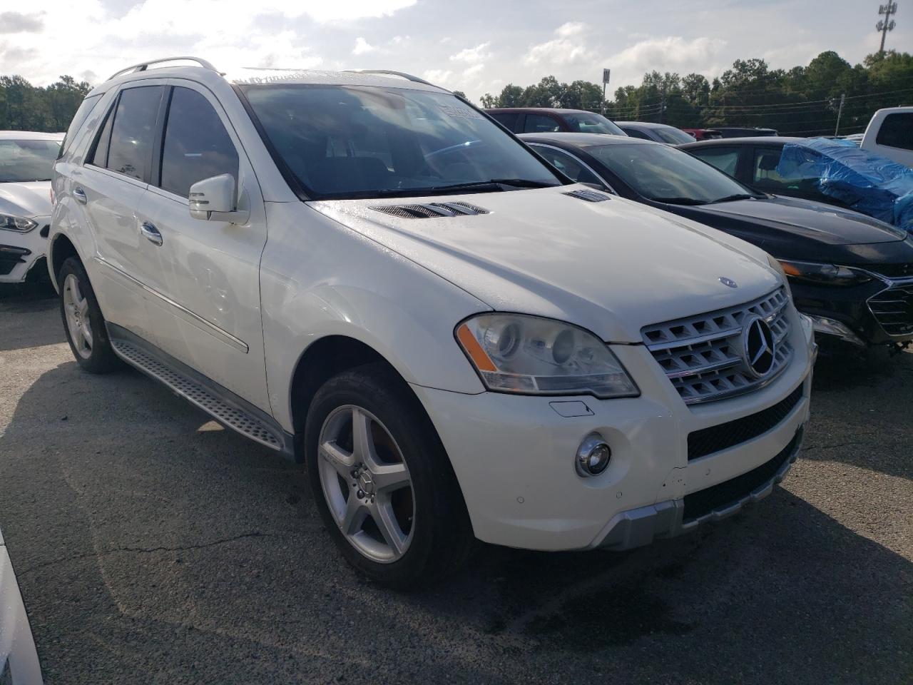 2011 Mercedes-Benz Ml 550 4Matic VIN: 4JGBB7CB8BA699329 Lot: 59232864