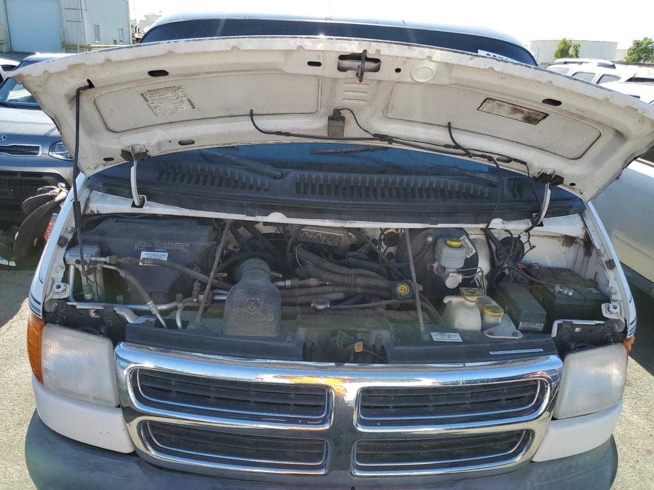 2000 Dodge Ram Van B1500 VIN: 2B6HB11Y4YK129395 Lot: 63708754