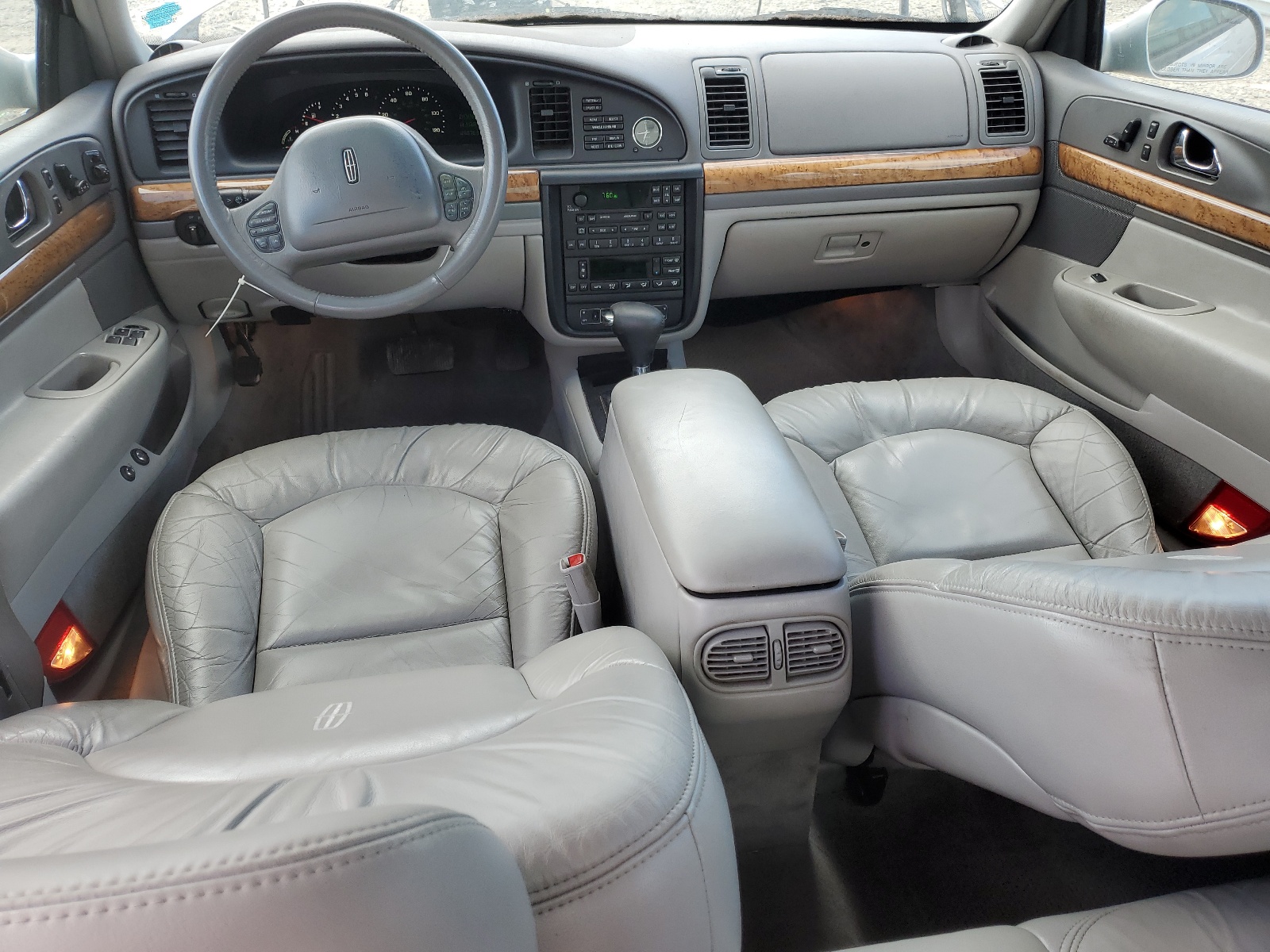 1LNHM97VX1Y634007 2001 Lincoln Continental