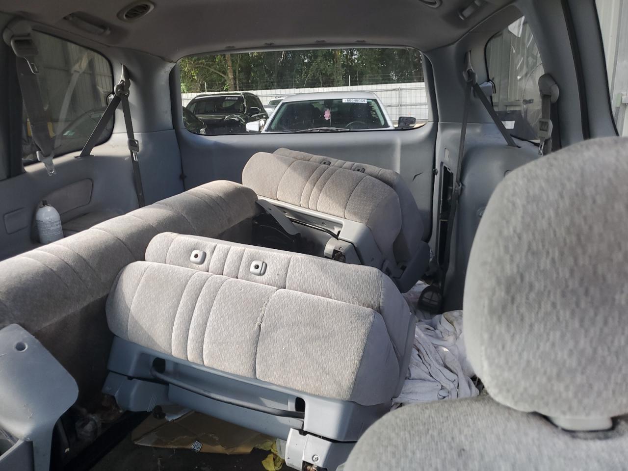 2001 Toyota Sienna Ce VIN: 4T3ZF19C91U375892 Lot: 61321744