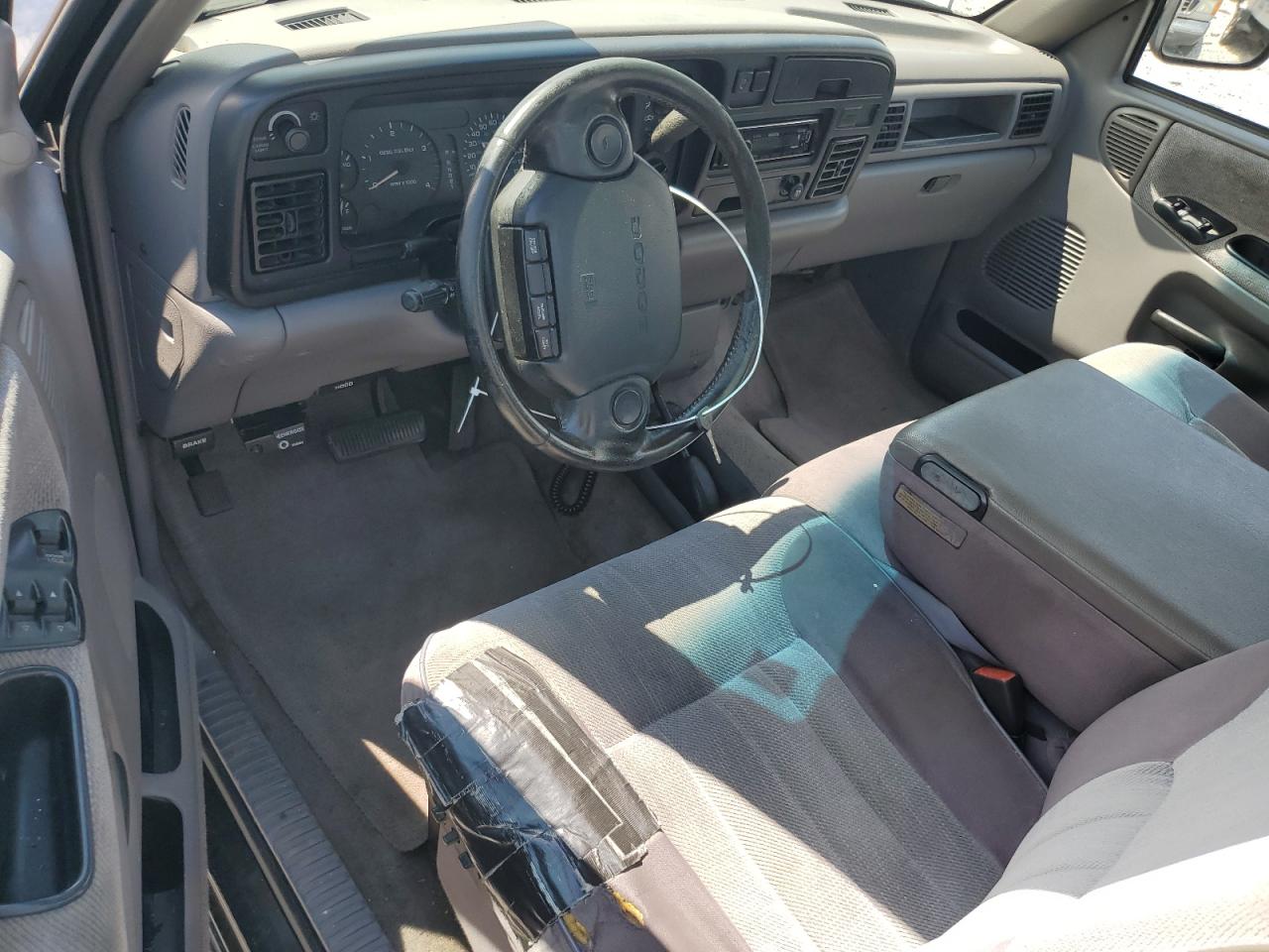 1996 Dodge Ram 2500 VIN: 1B7KF26C2TS631877 Lot: 61651374