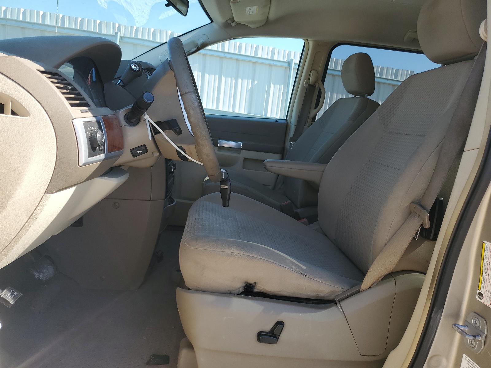 2A8HR54P08R653175 2008 Chrysler Town & Country Touring