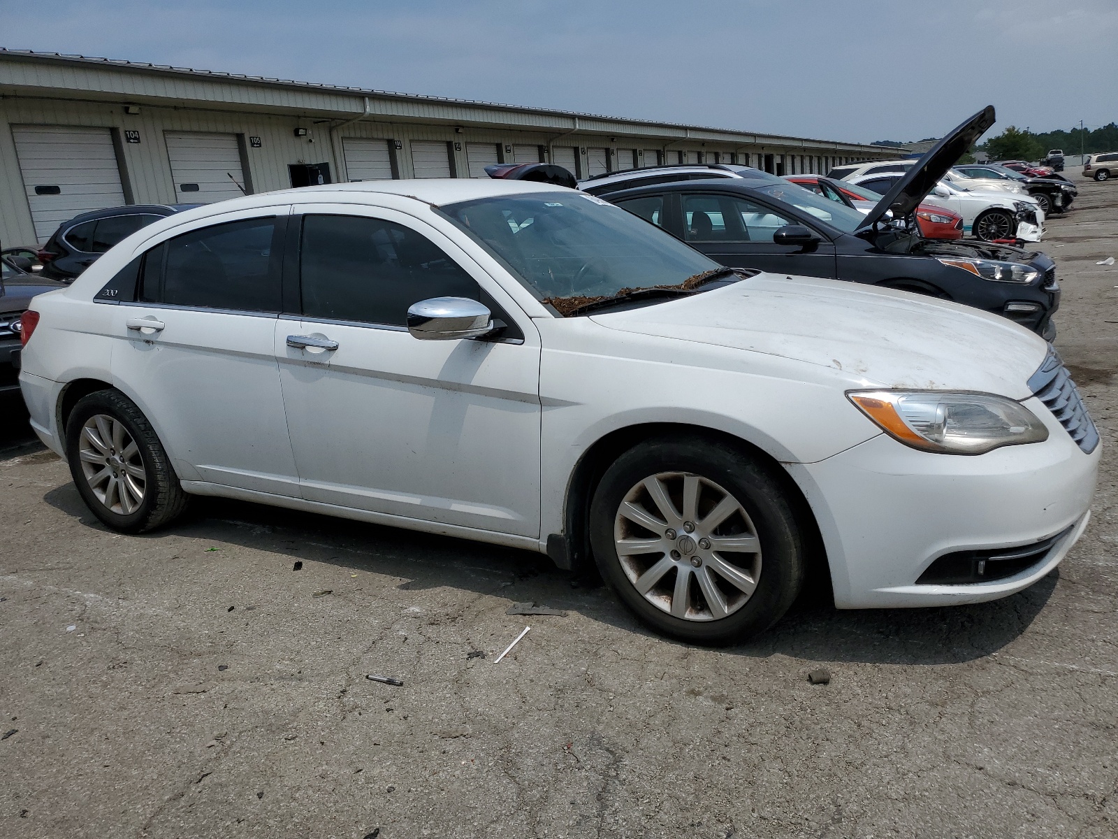 2013 Chrysler 200 Limited vin: 1C3CCBCG9DN585764