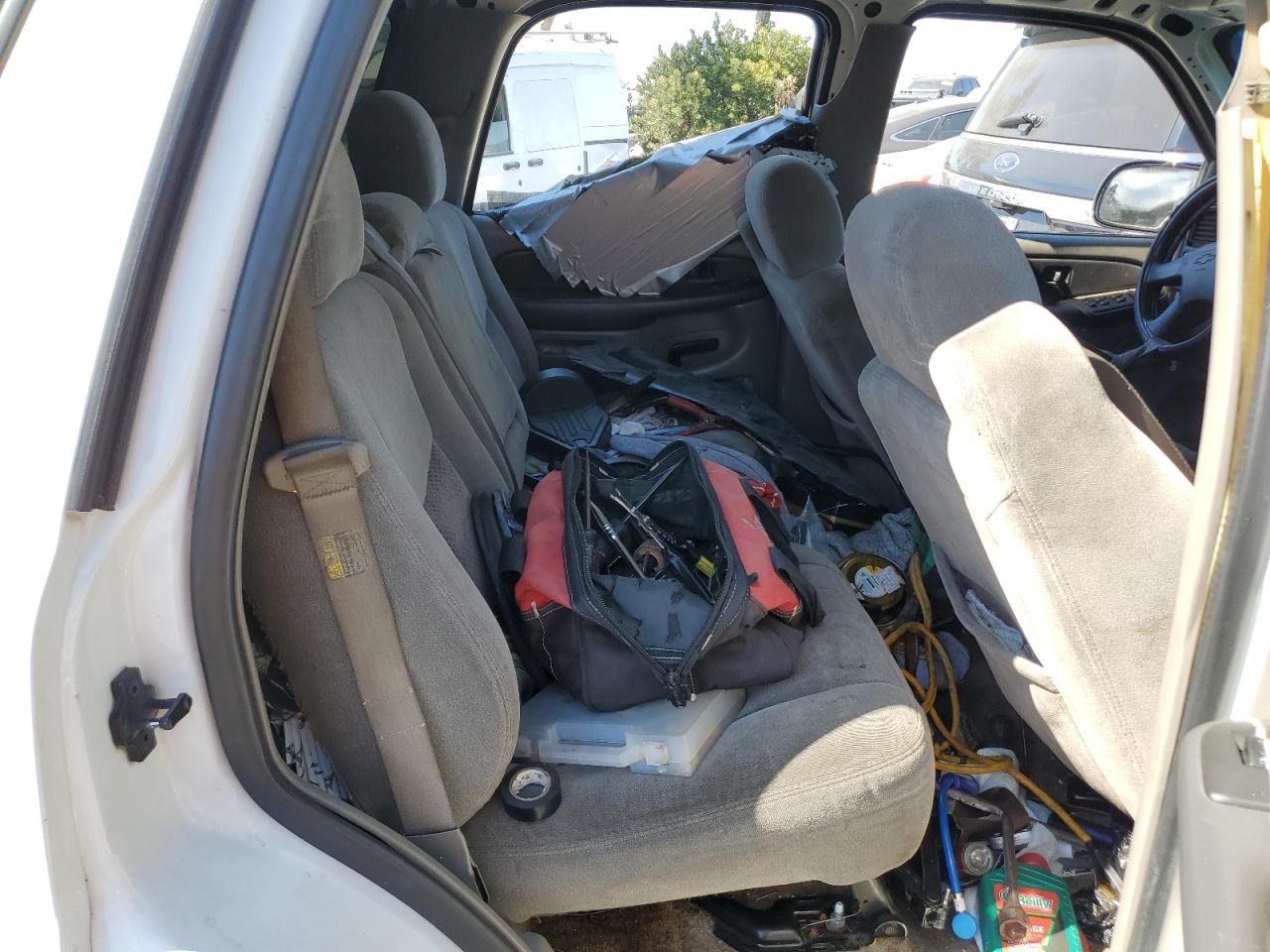 2003 Chevrolet Tahoe K1500 VIN: 1GNEK13T63J326760 Lot: 63712944