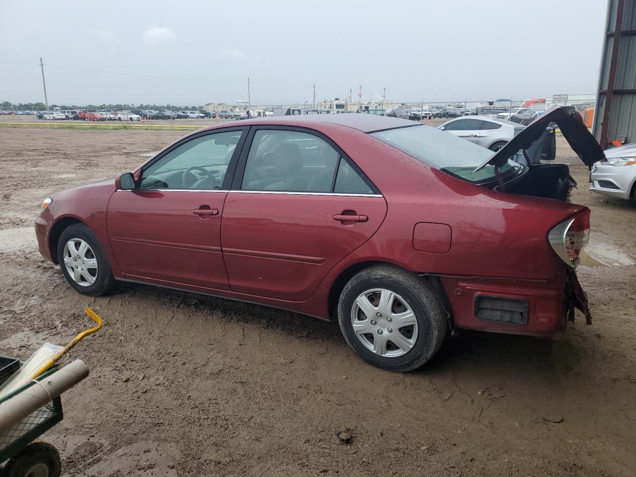 JTDBE32K920038422 2002 Toyota Camry Le