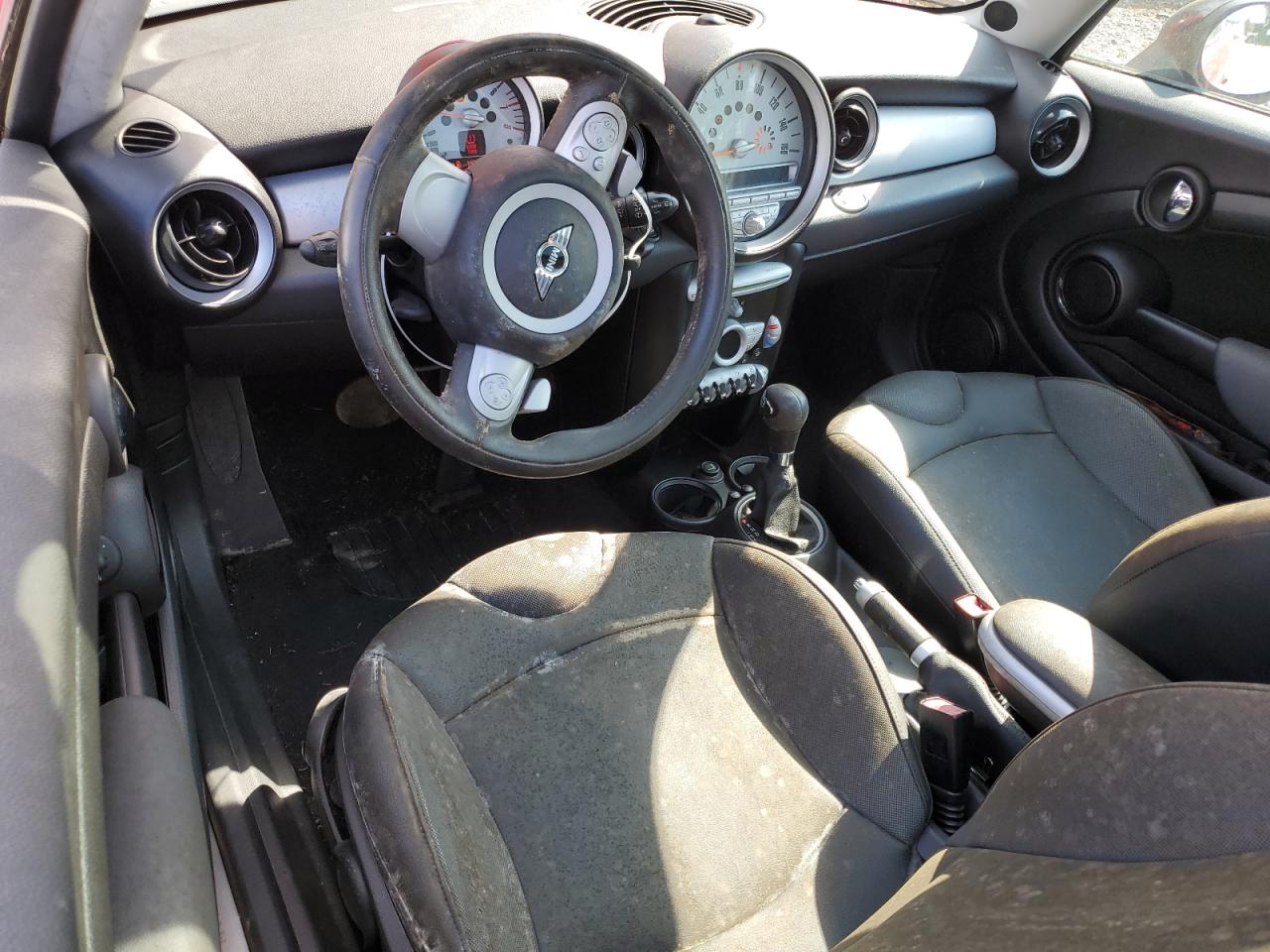 2009 Mini Cooper VIN: WMWMF33559TW73982 Lot: 64902324