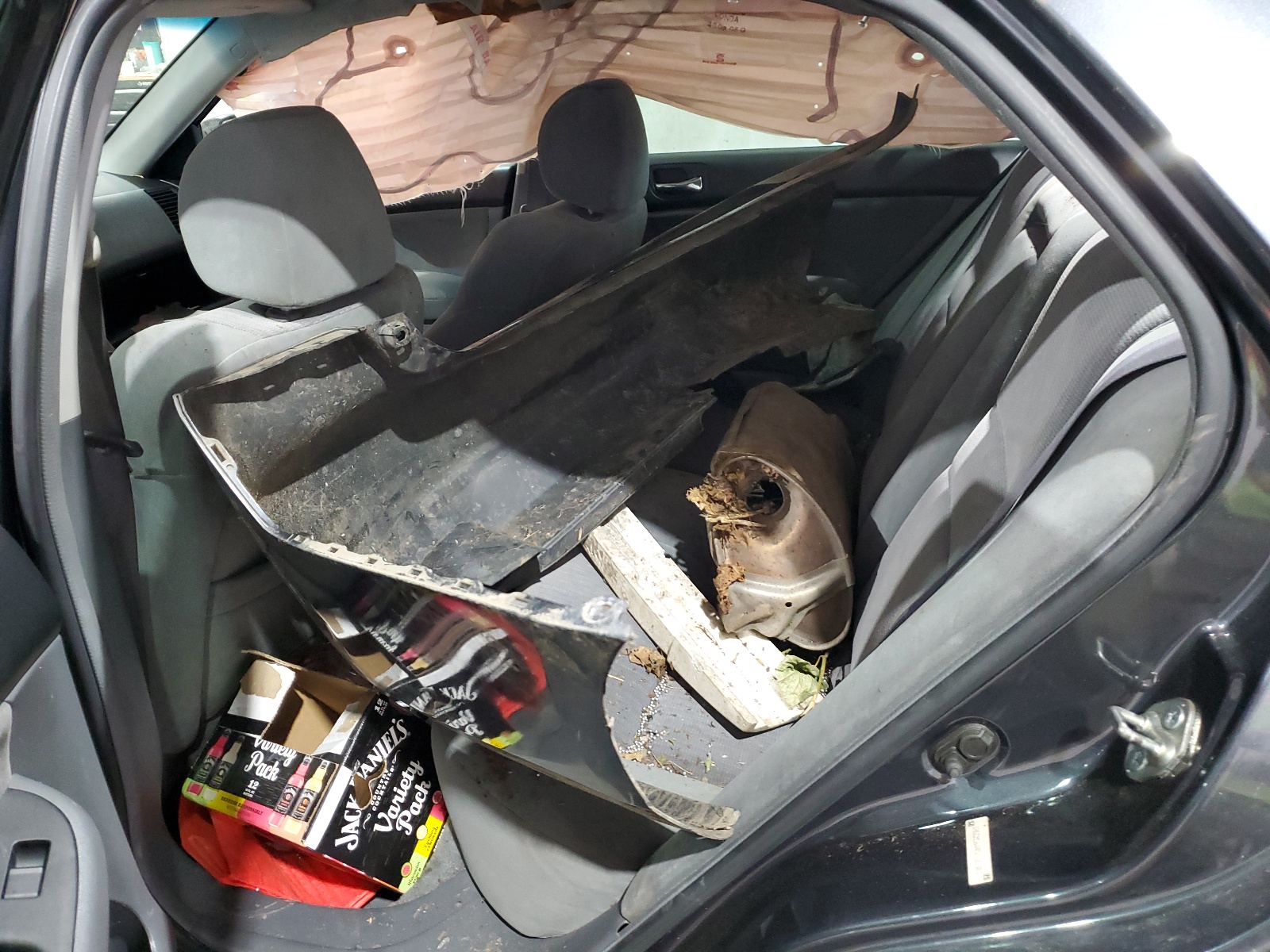 1HGCM56445A103983 2005 Honda Accord Lx