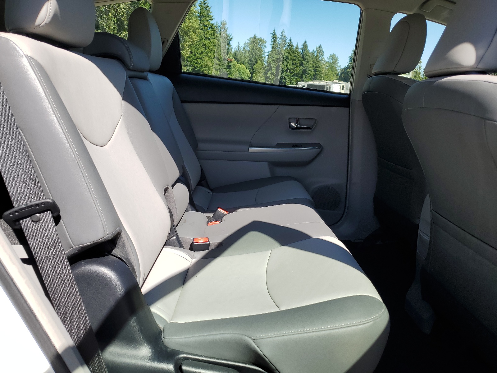 2015 Toyota Prius V vin: JTDZN3EU1FJ035042