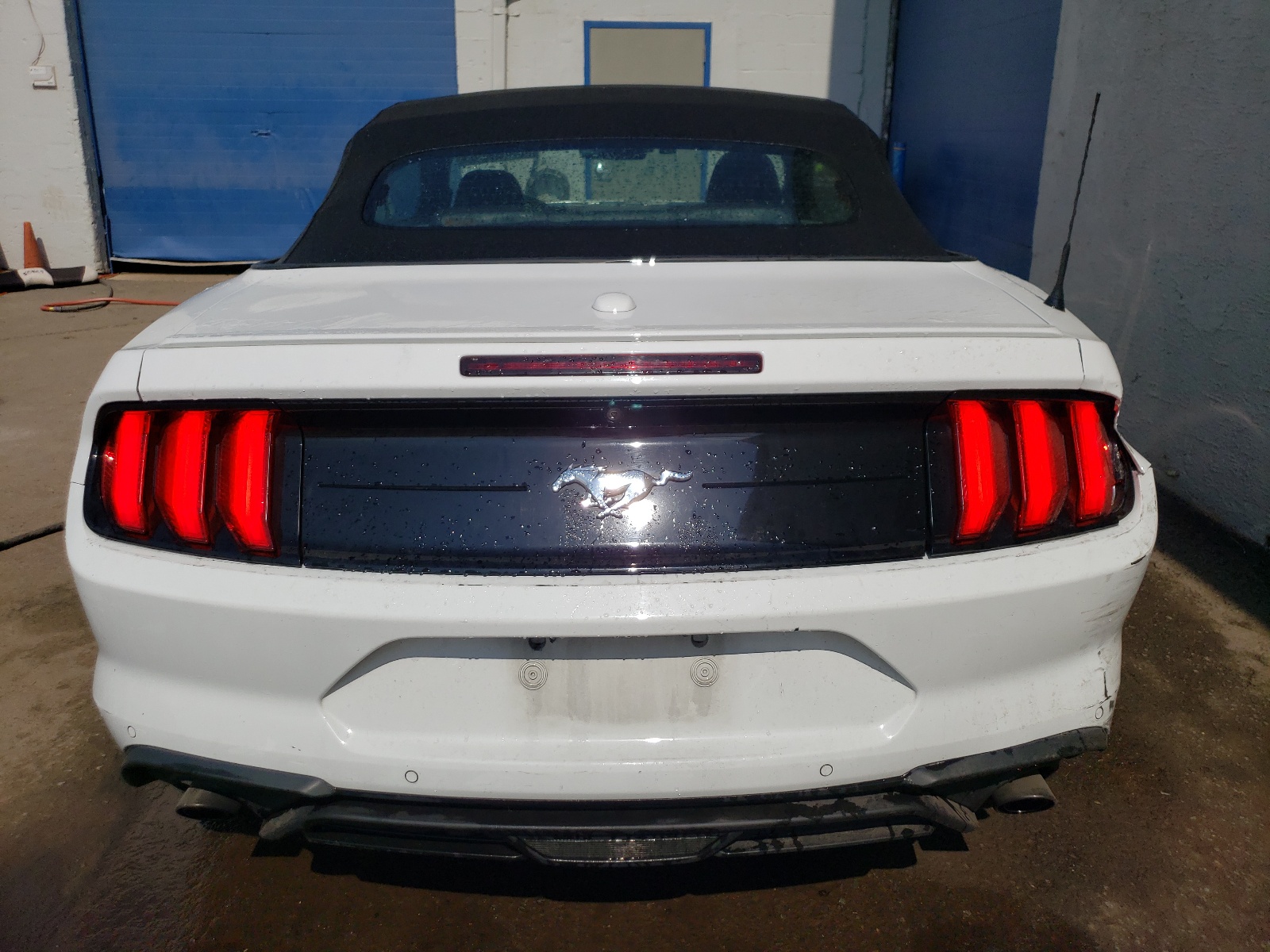 1FATP8UH9N5105319 2022 Ford Mustang