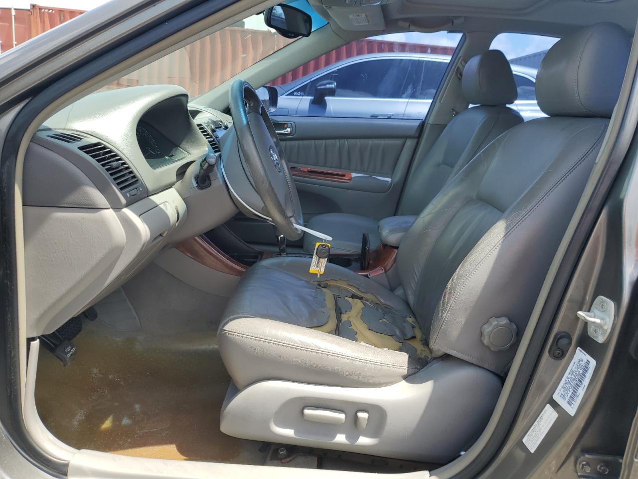 2003 Toyota Camry Le VIN: 4T1BE32K73U720530 Lot: 64521214