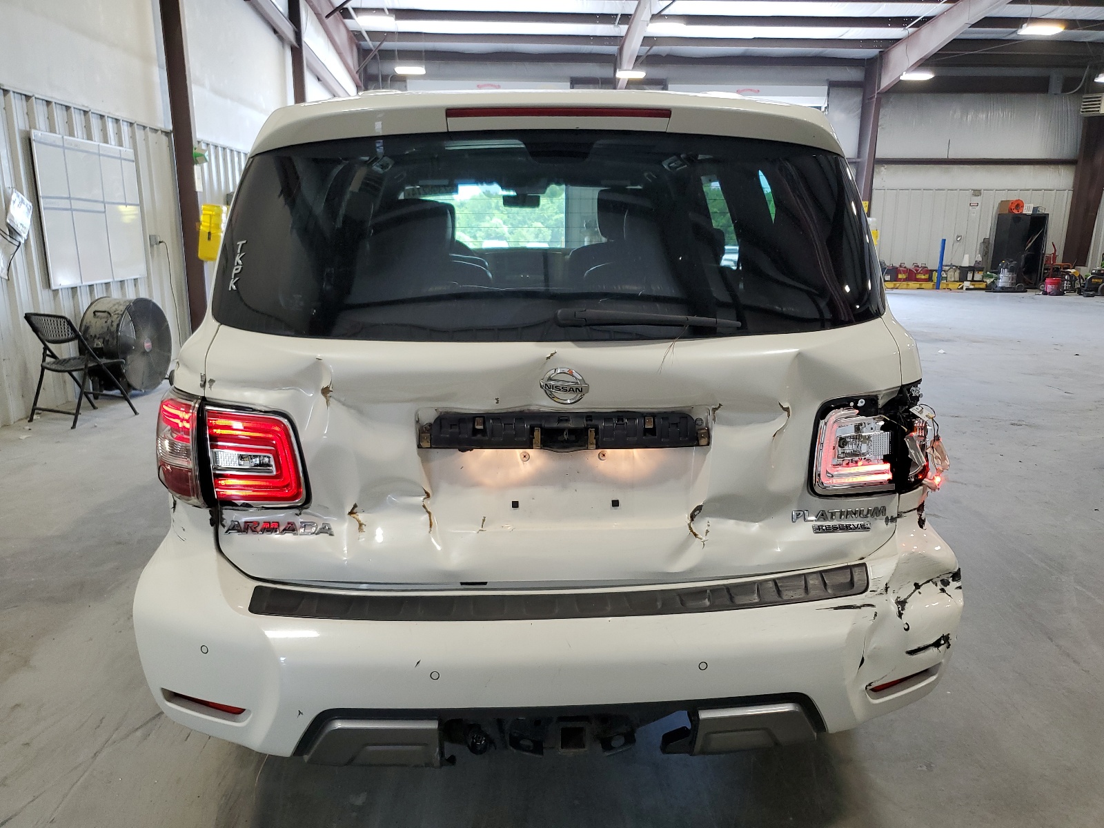 JN8AY2NE1J9734578 2018 Nissan Armada Platinum