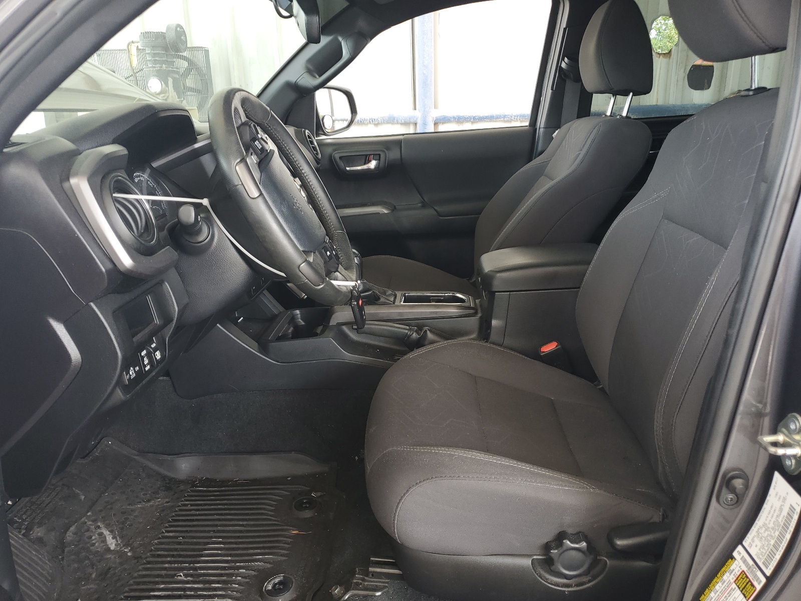 5TFCZ5AN8HX088230 2017 Toyota Tacoma Double Cab