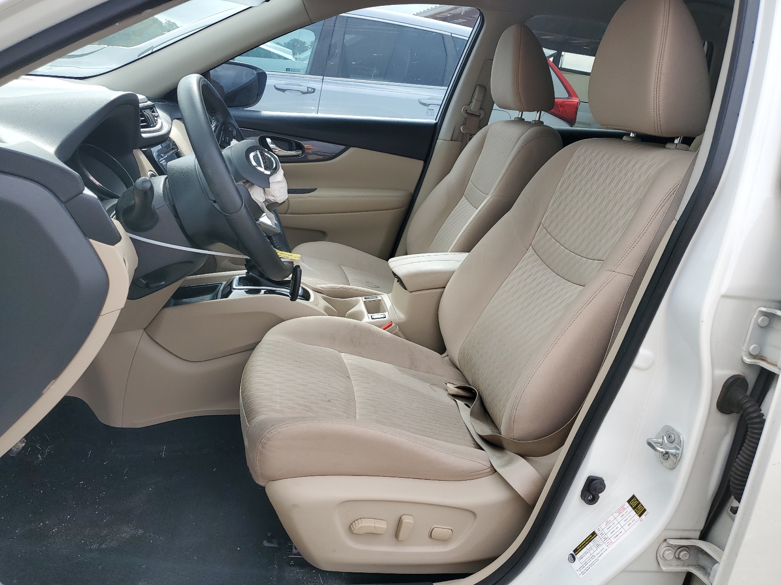 KNMAT2MT6JP588524 2018 Nissan Rogue S