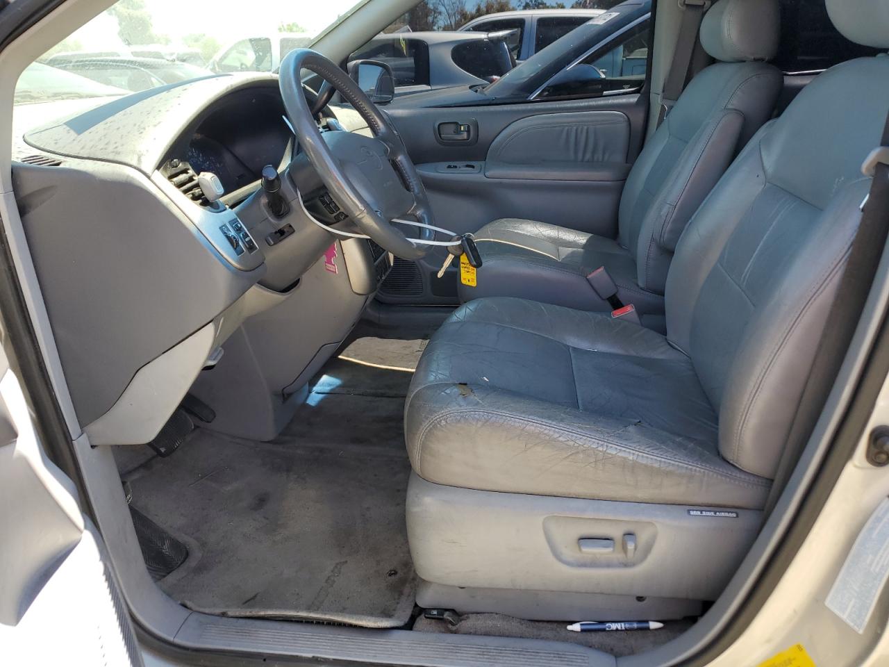 2002 Toyota Sienna Le VIN: 4T3ZF13C72U436604 Lot: 63413434