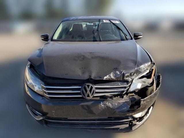  VOLKSWAGEN PASSAT 2015 Чорний