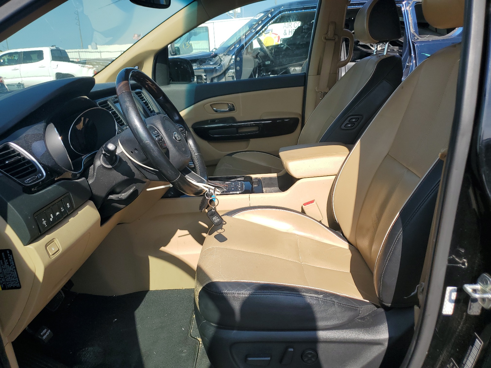 KNDME5C14J6367731 2018 Kia Sedona Sxl