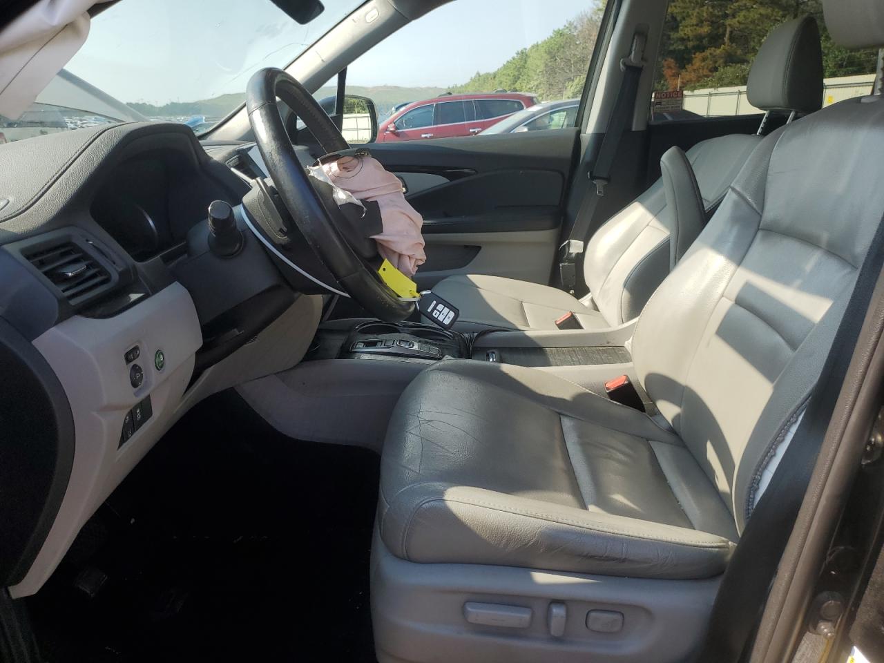 2019 Honda Pilot Touring VIN: 5FNYF6H60KB021240 Lot: 63029944