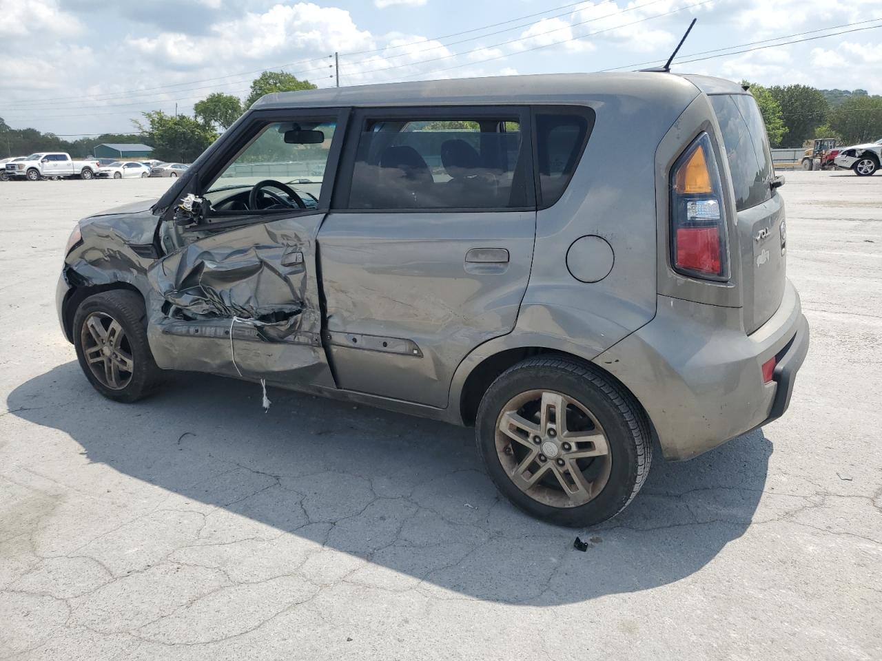 2010 Kia Soul + VIN: KNDJT2A26A7085863 Lot: 63041644