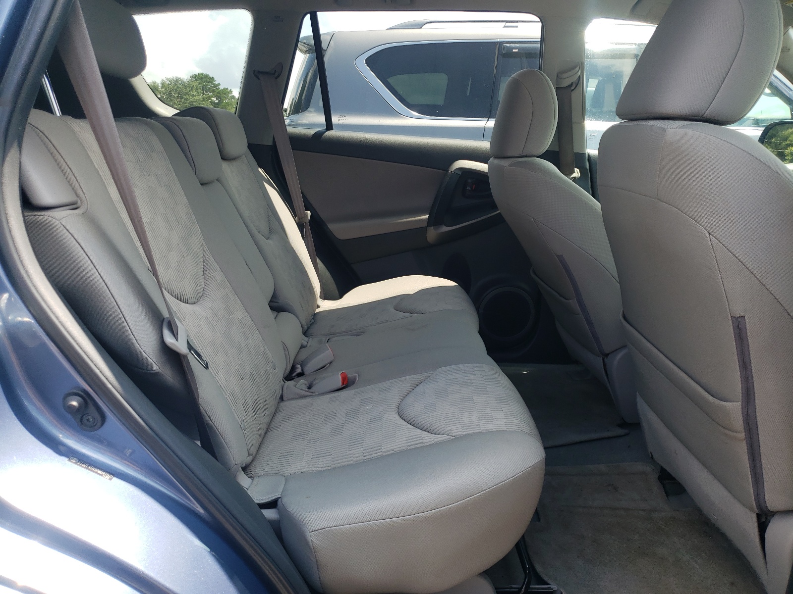 2T3ZF4DV9AW047527 2010 Toyota Rav4