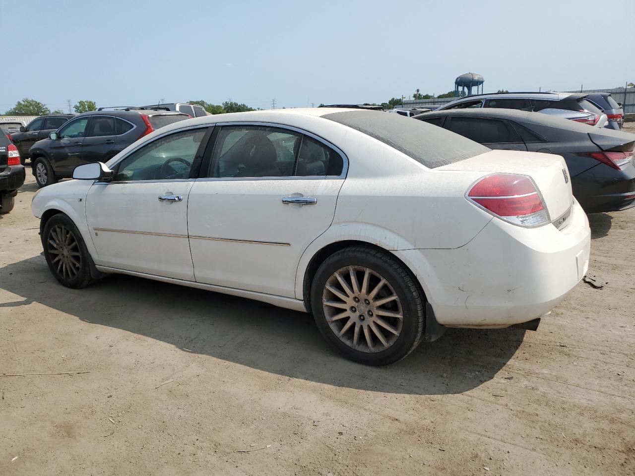2007 Saturn Aura - Image 2