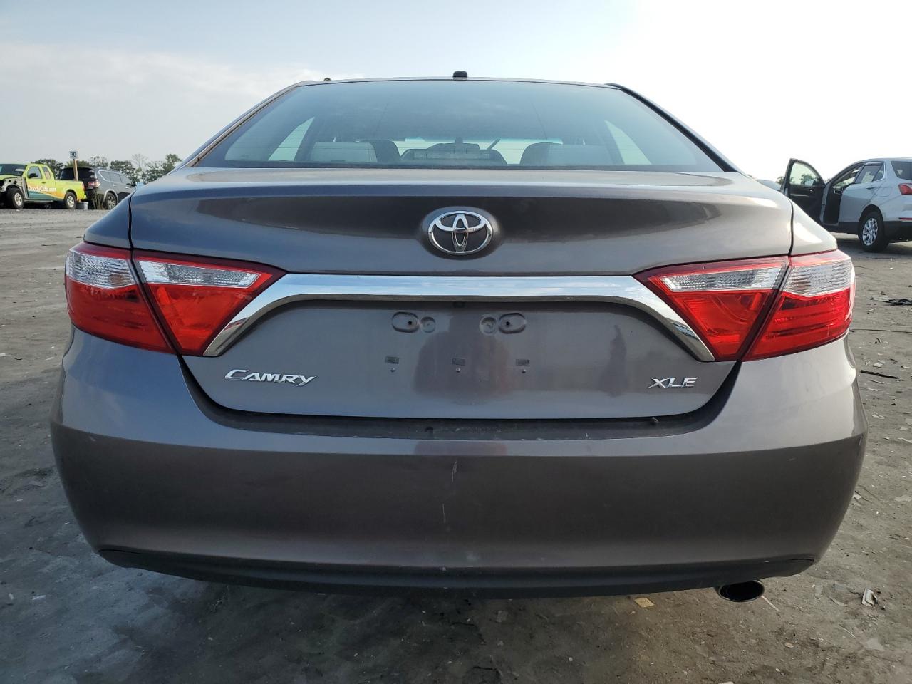 2016 Toyota Camry Le VIN: 4T4BF1FK3GR574294 Lot: 63903474