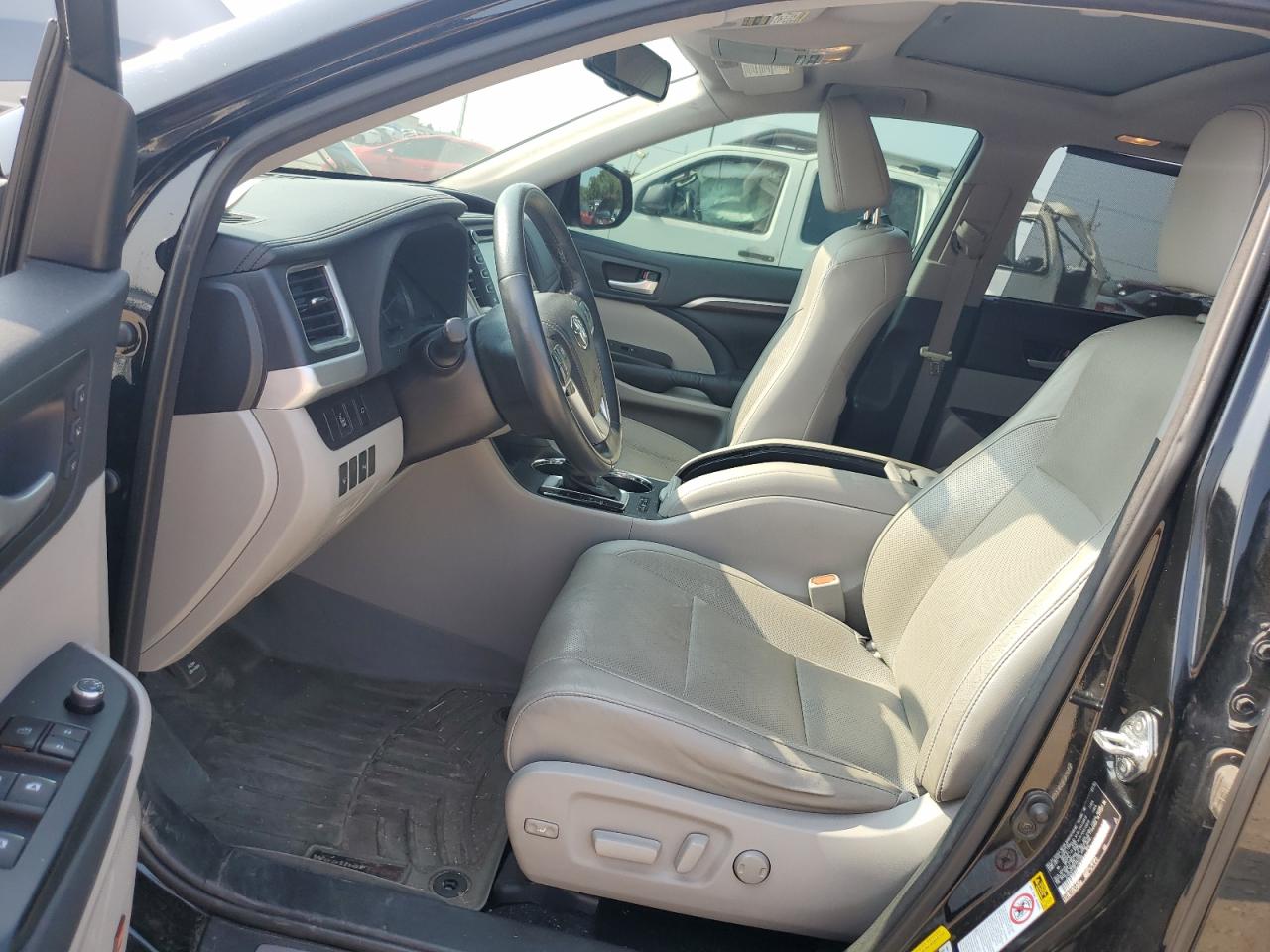 2015 Toyota Highlander Limited VIN: 5TDYKRFH8FS064260 Lot: 63757134