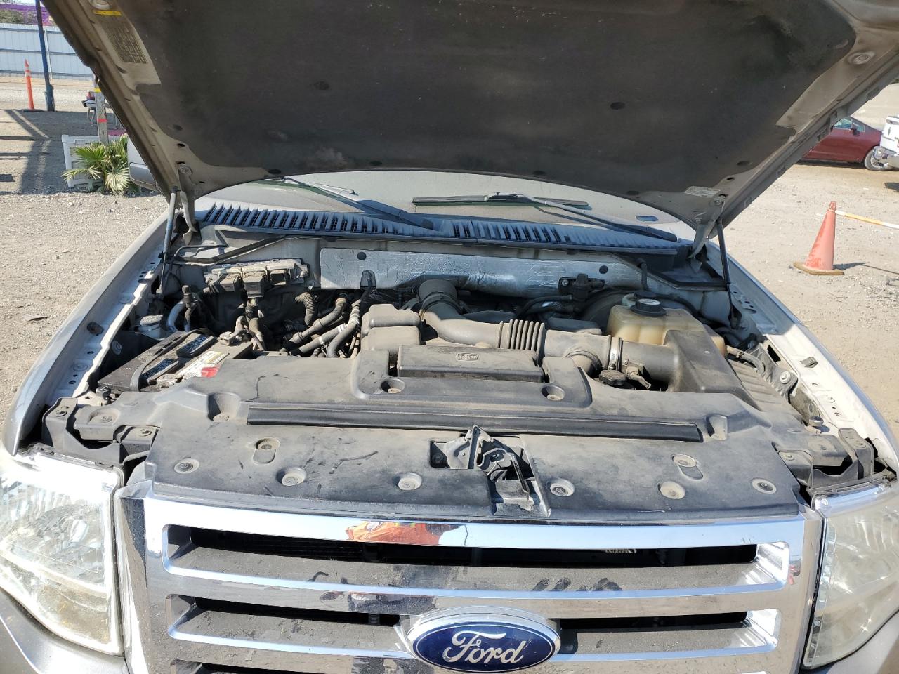 2008 Ford Expedition Xlt VIN: 1FMFU155X8LA66408 Lot: 64450254