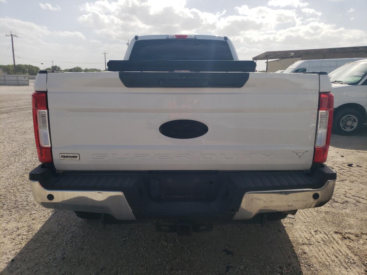 2018 Ford F250 Super Duty VIN: 1FT7W2BT9JEC59462 Lot: 40337730