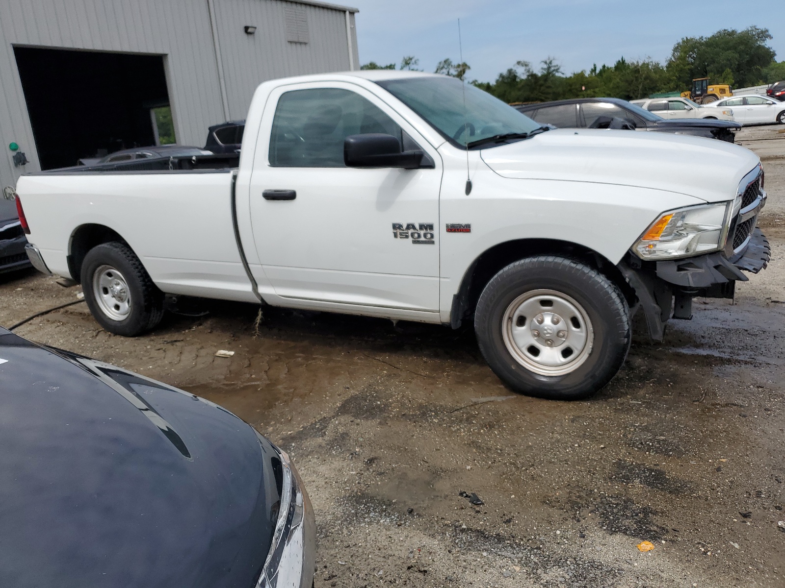 2019 Ram 1500 Classic Tradesman vin: 3C6JR6DT5KG546820